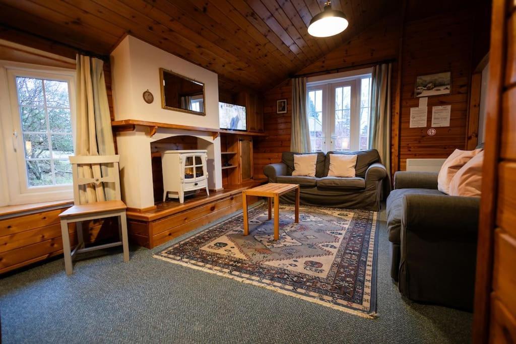 Cozy Norwegian Style Log Cabin In Rural Snowdonia - 2 Bedrooms & Parking By Seren Short Stays Ffestiniog ภายนอก รูปภาพ